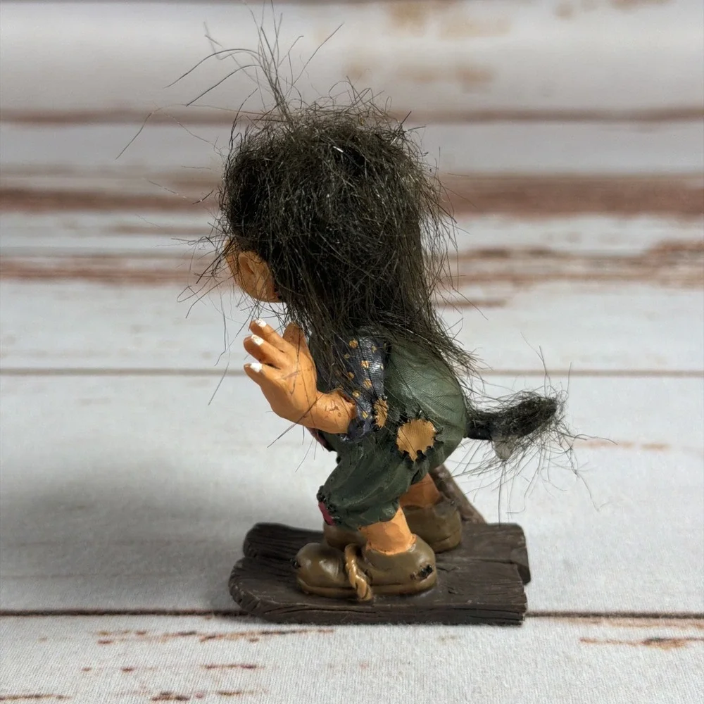 Nord Suvenir Norwegian Troll On Skis Vintage Resin Figurine Handmade Used